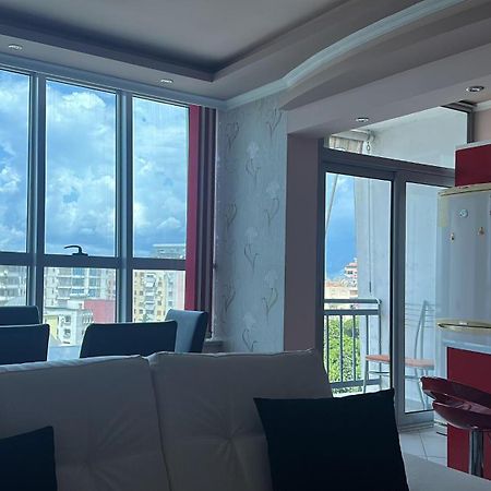 Amy'S Luxury Appartment Shkodër Buitenkant foto