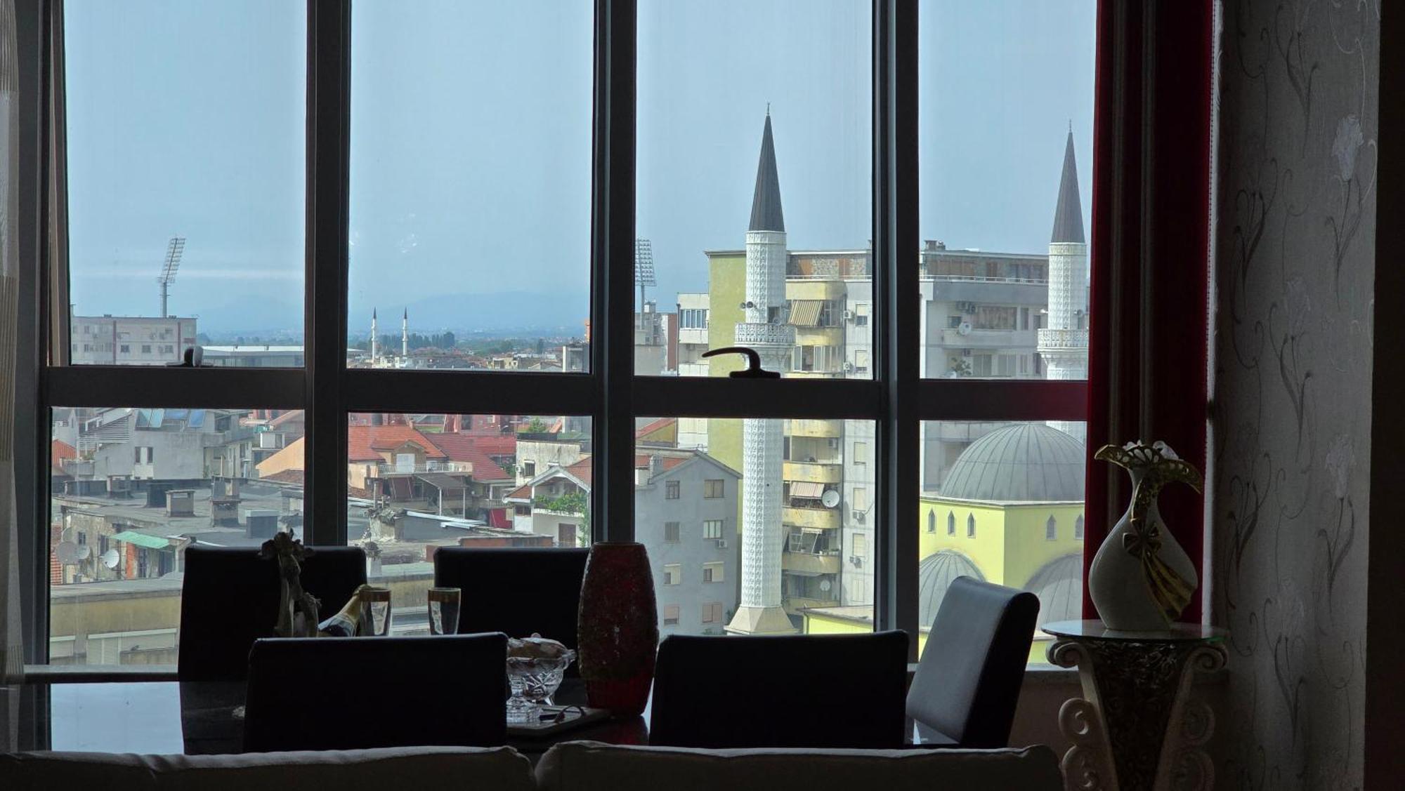 Amy'S Luxury Appartment Shkodër Buitenkant foto