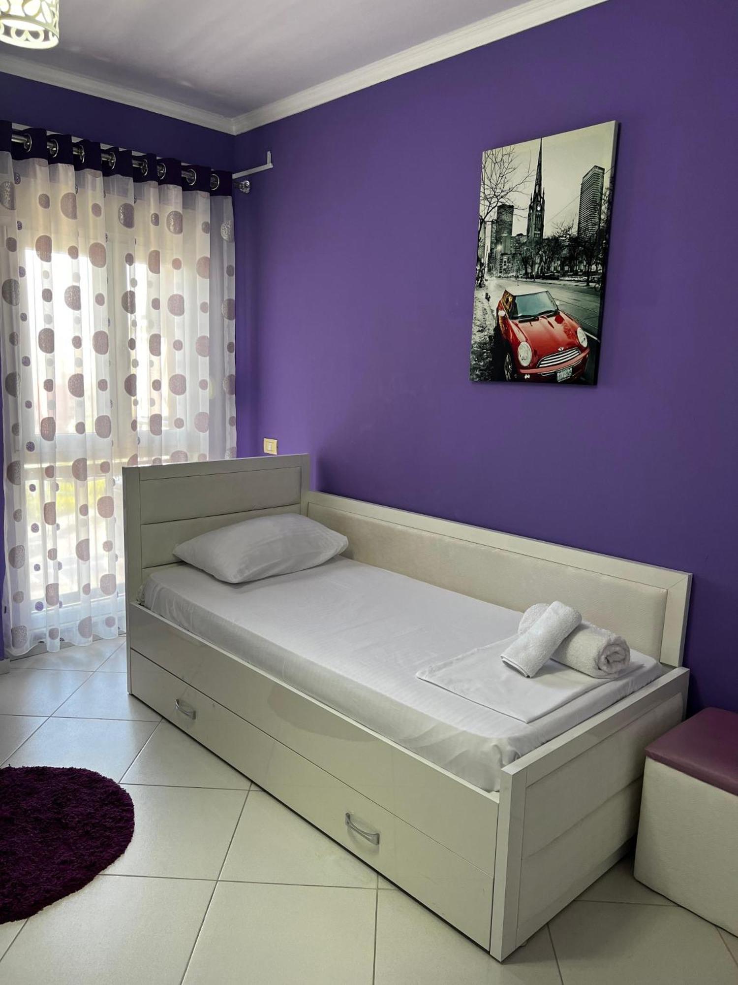 Amy'S Luxury Appartment Shkodër Buitenkant foto
