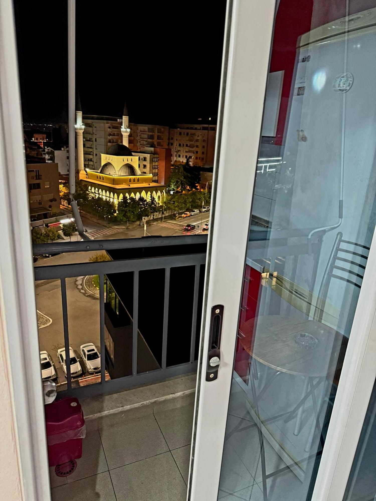 Amy'S Luxury Appartment Shkodër Buitenkant foto