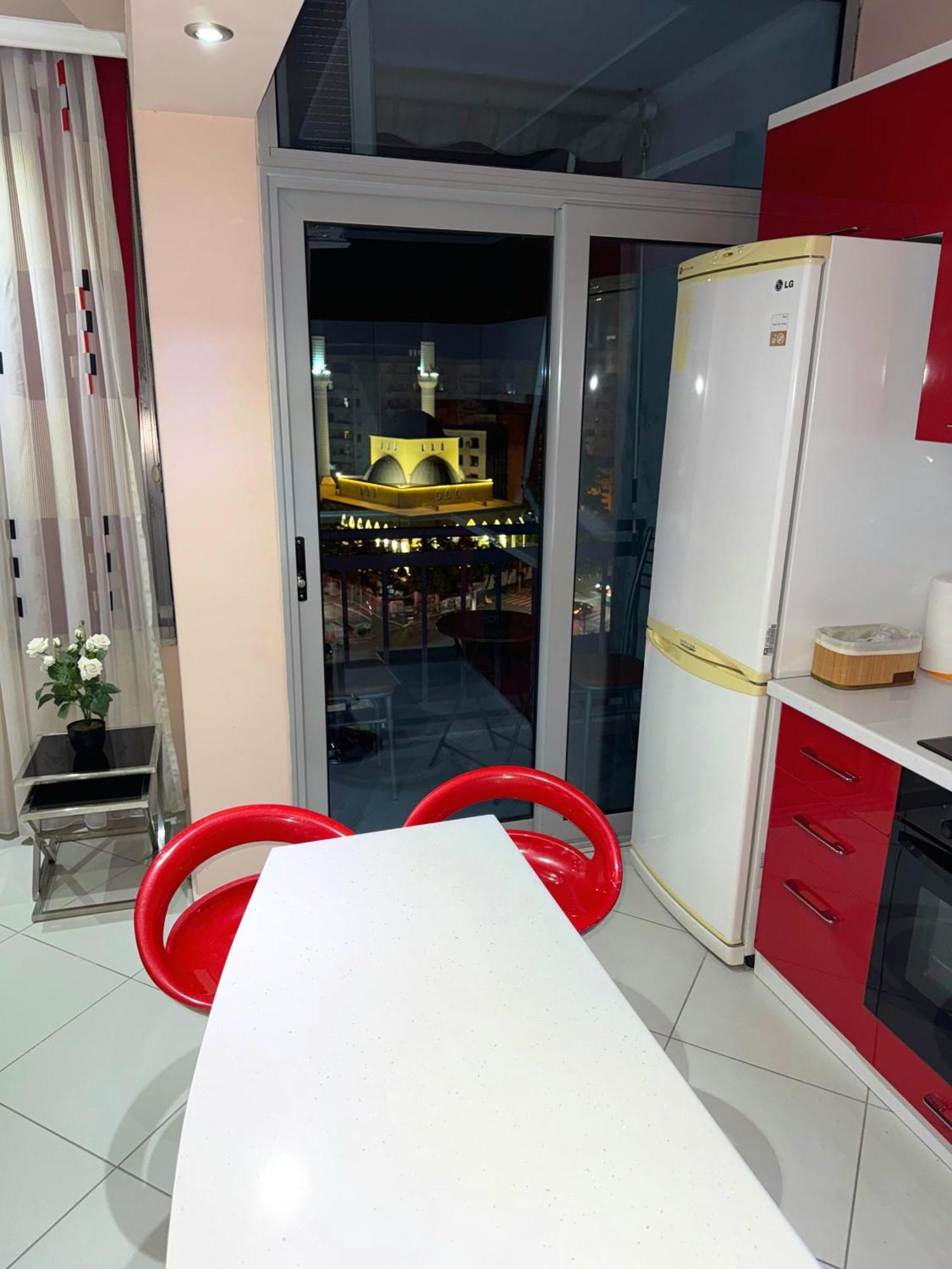 Amy'S Luxury Appartment Shkodër Buitenkant foto
