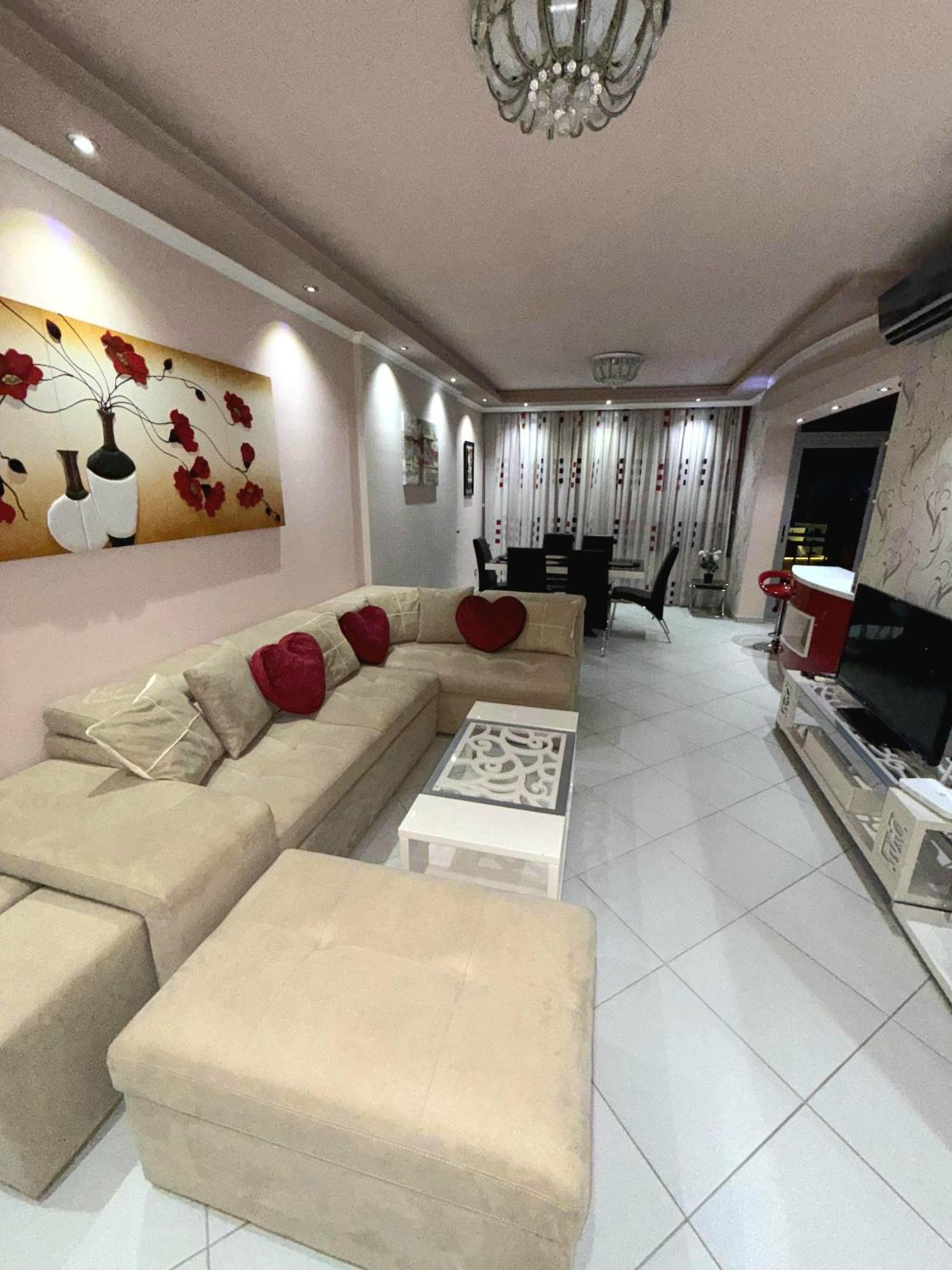 Amy'S Luxury Appartment Shkodër Buitenkant foto