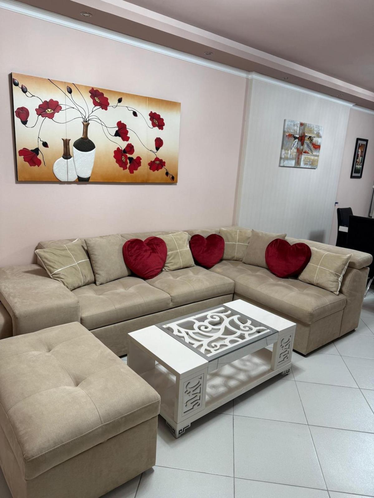 Amy'S Luxury Appartment Shkodër Buitenkant foto