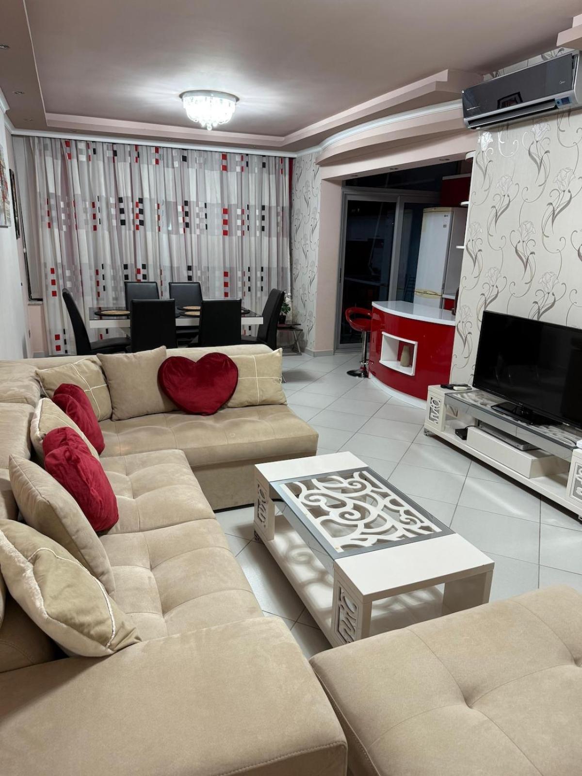 Amy'S Luxury Appartment Shkodër Buitenkant foto